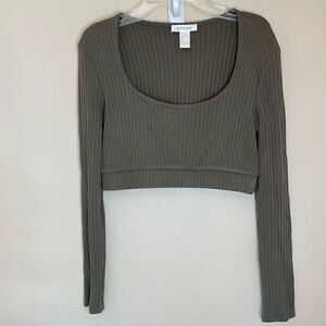ReVamped|long sleeve|Cropped Top|super soft|Has stretch| Small